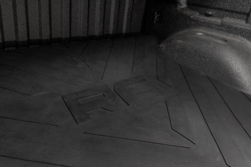 Rough Country - Bed Mat - 5' Bed - RC Logo - Chevy/GMC Canyon/Colorado 2WD/4WD (2015-2022)