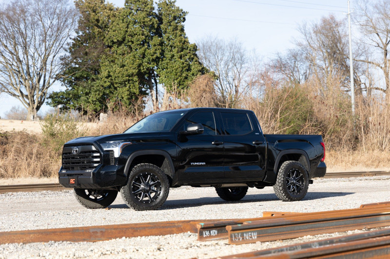 Rough Country - N3 Leveling Struts - 2 Inch - Loaded Strut - Toyota Tundra 4WD (2022-2025)