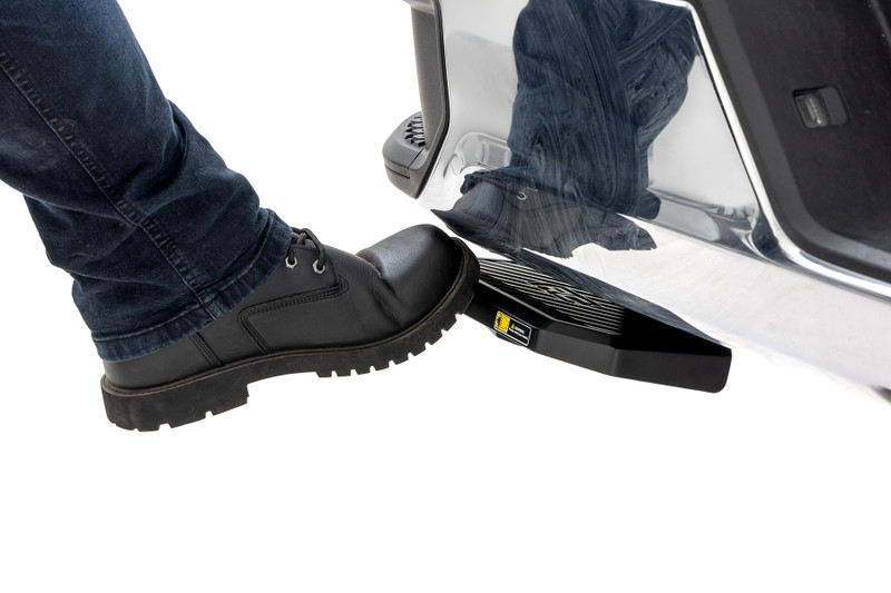 Rough Country - Retractable Bed Step - Manual Pull - Chevy/GMC 2500HD/3500HD (20-25)