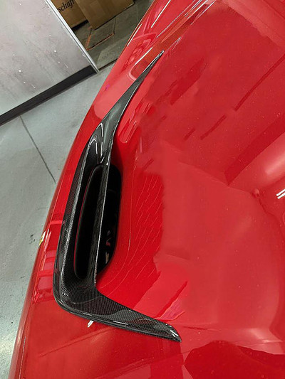 Carbon Fiber Center Hood Vent Cover - Ferrari F8 Tributo Coupe/Spider