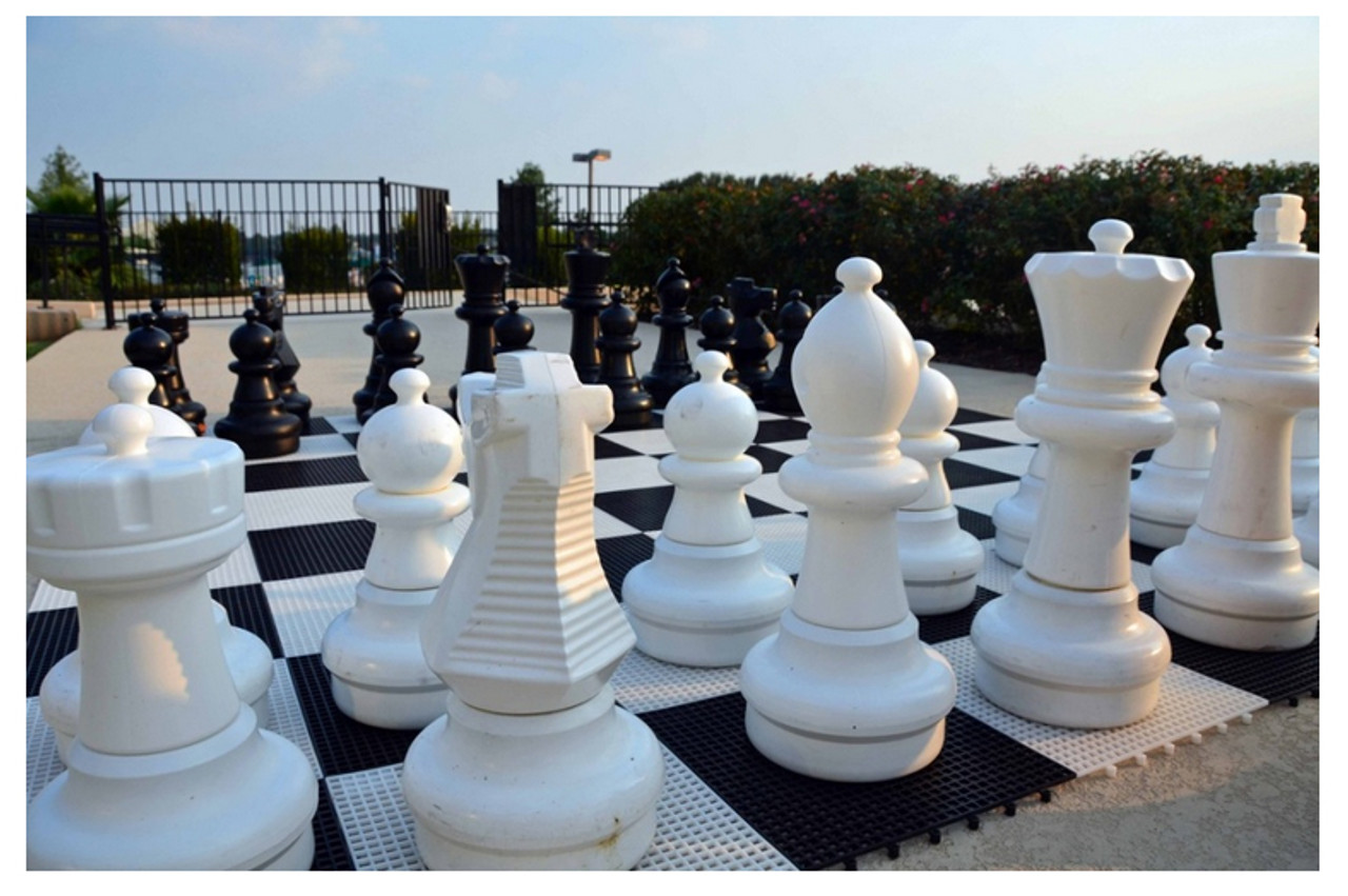 Garden Giant Plastic Chess Pieces - PAWN