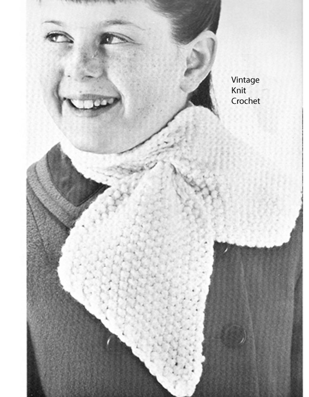 Girls Free Knitted Scarf Pattern, Ascot