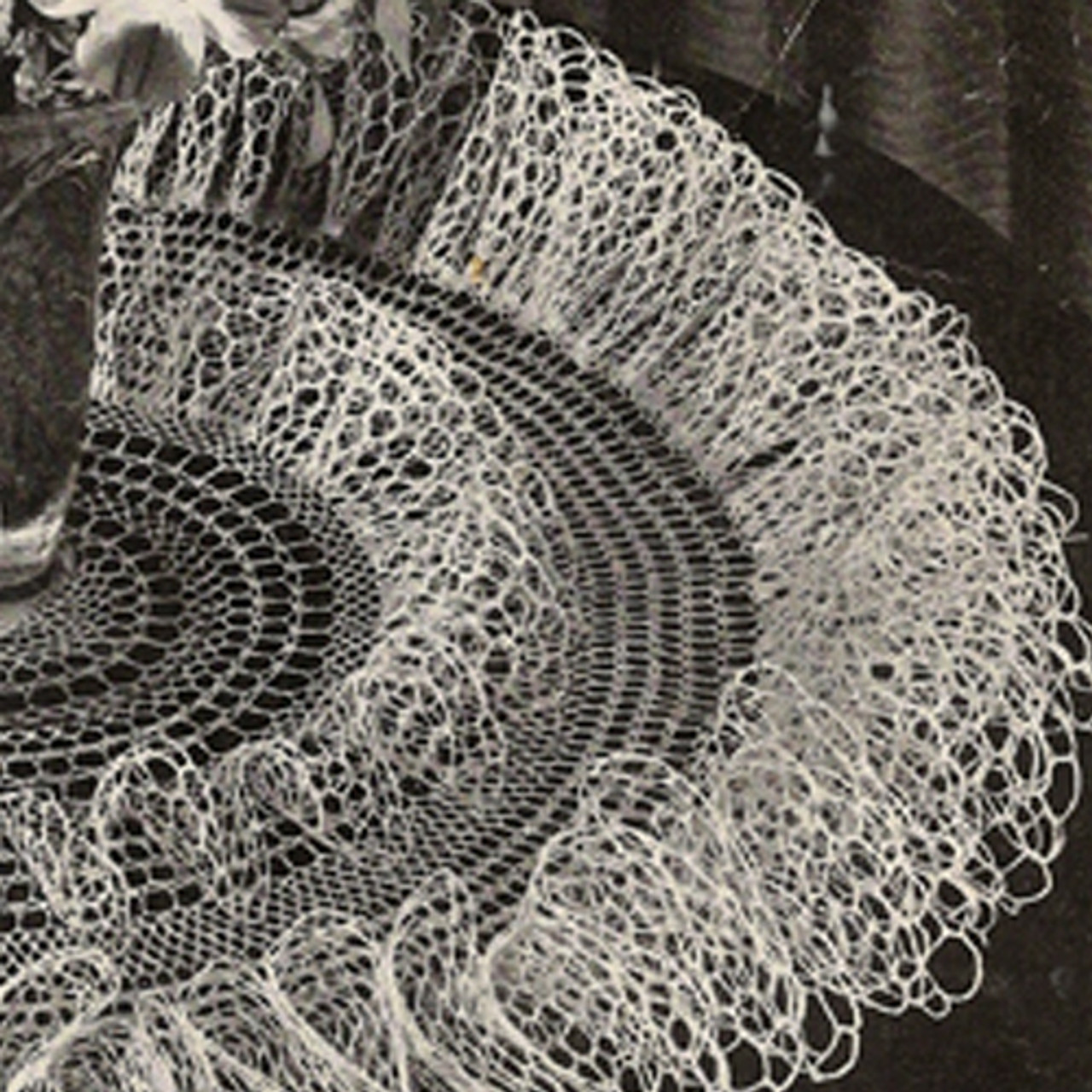 Vintage Double Ruffle Crochet Doily Pattern from Coats and Clarks