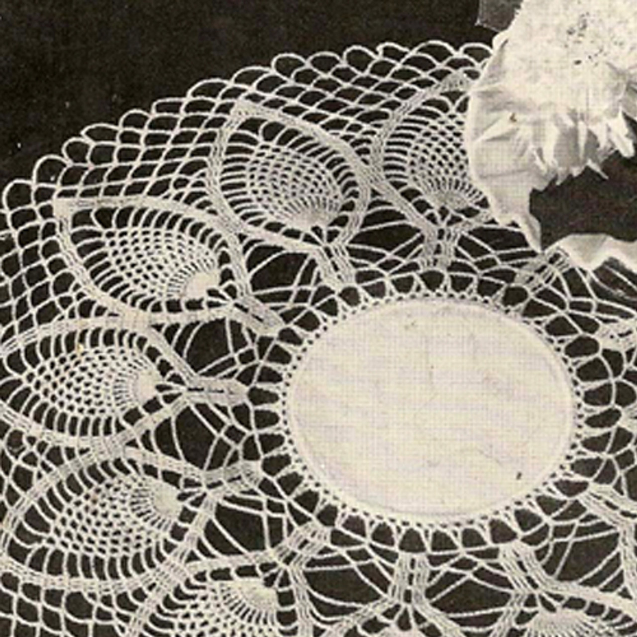 Vintage 1940s Palm Fronds Crocheted Doily Pattern 