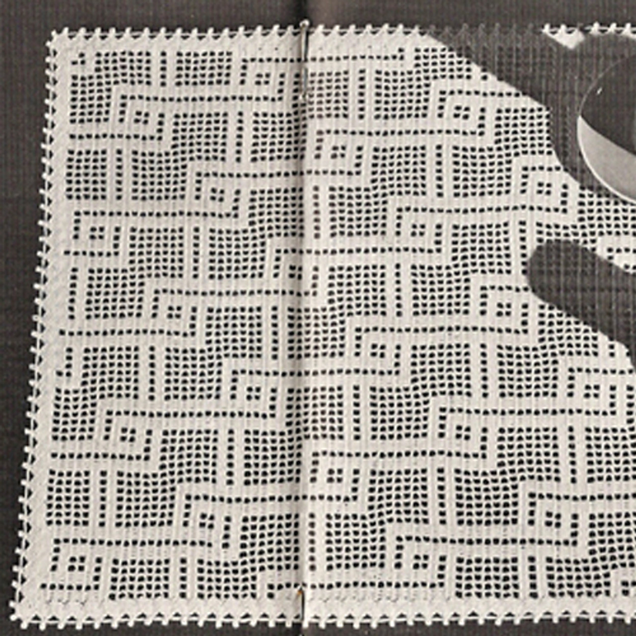 Crochet Linked Lines Place Mats Pattern