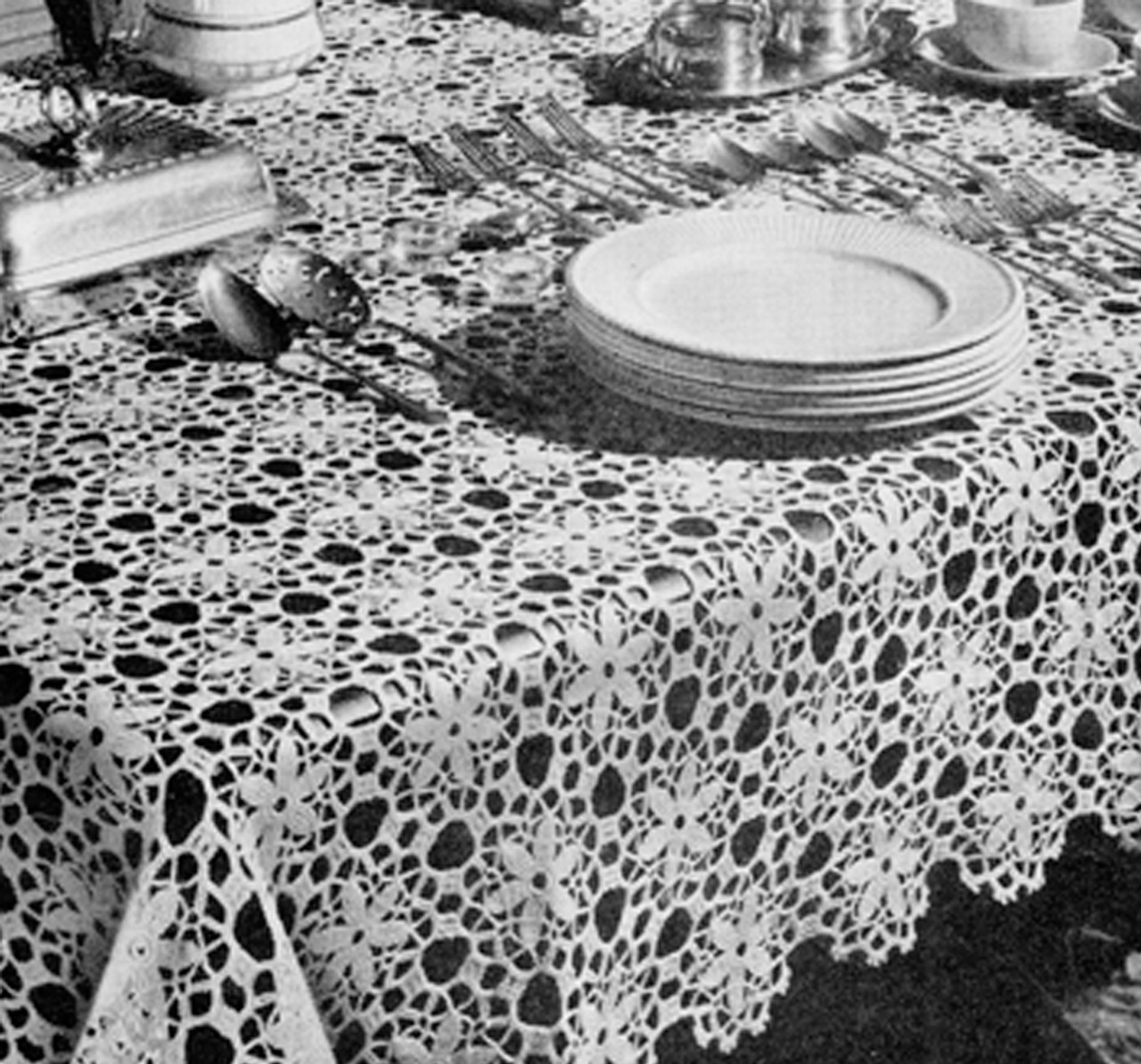 Vintage Flower Medallion Tablecloth Pattern 