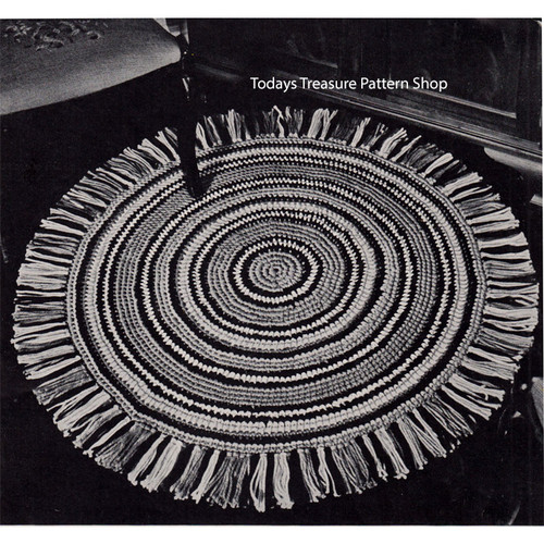 Crocheted Round Rug Pattern with Fringe