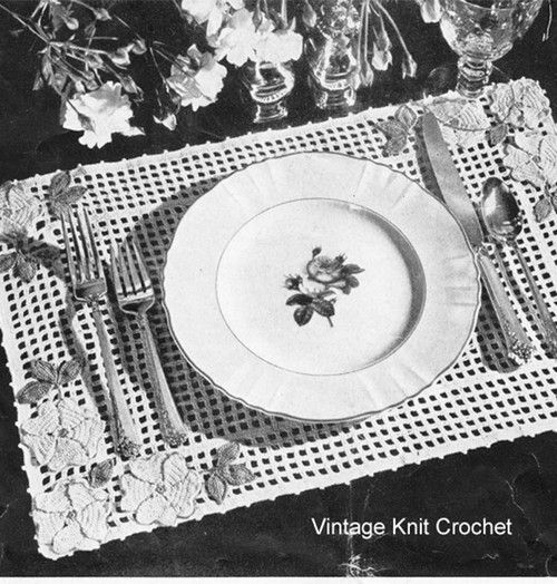 Free Crochet Luncheon Mat, Wild Roses