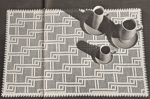 Vintage Linked Lines Crochet Mats Pattern