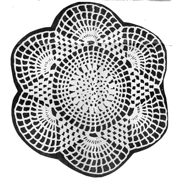 Illustration of crocheted fan doily pattern