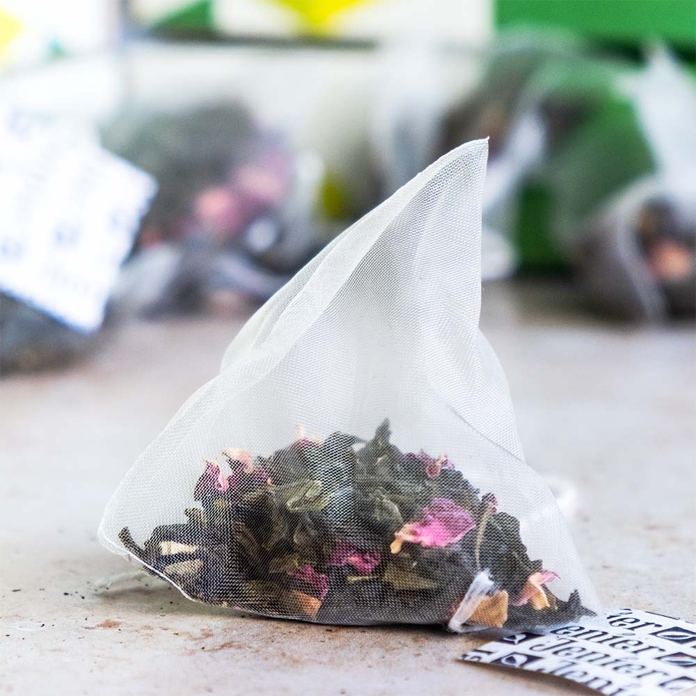 Kaika Cherry Sencha Green Tea | Pyramid Tea Bags | Jenier