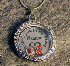 Engraved "I carry you in my heart" Floating Charm Locket with Photo Engraved "I carry you in my heart" Floating Charm Locket with Photo