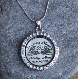 In Loving Memory (Angel Wings) - Engraved Floating Charm Locket In Loving Memory (Angel Wings) - Engraved Floating Charm Locket