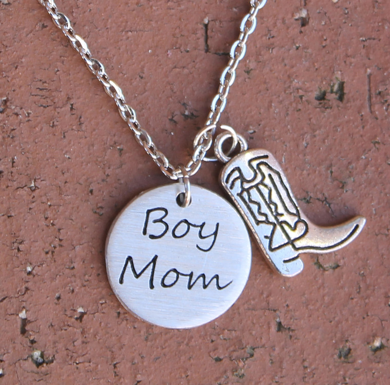 Amazon.com: RESVIVI Personalized Mom Necklace with Child Name Custom  Engraved Boy Girl Charms Mother Necklace Jewelry Gift for Her: Clothing,  Shoes & Jewelry