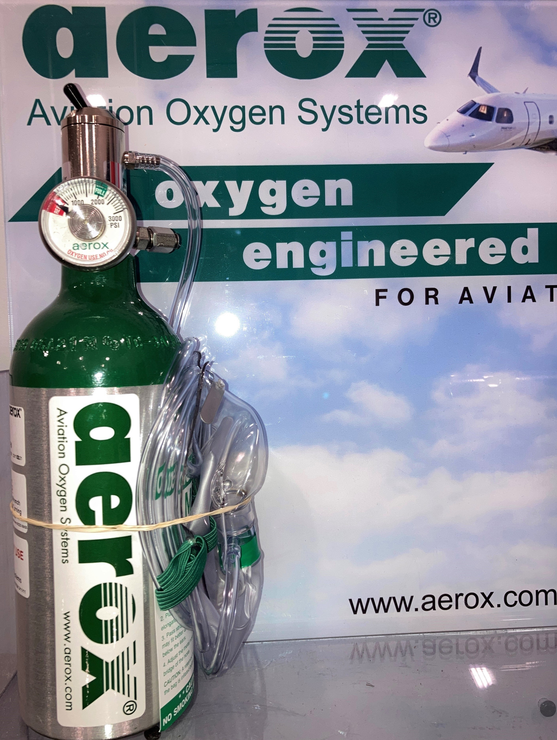 EMT31 Emergency Oxygen System Generation II Aerox Aviation Oxygen