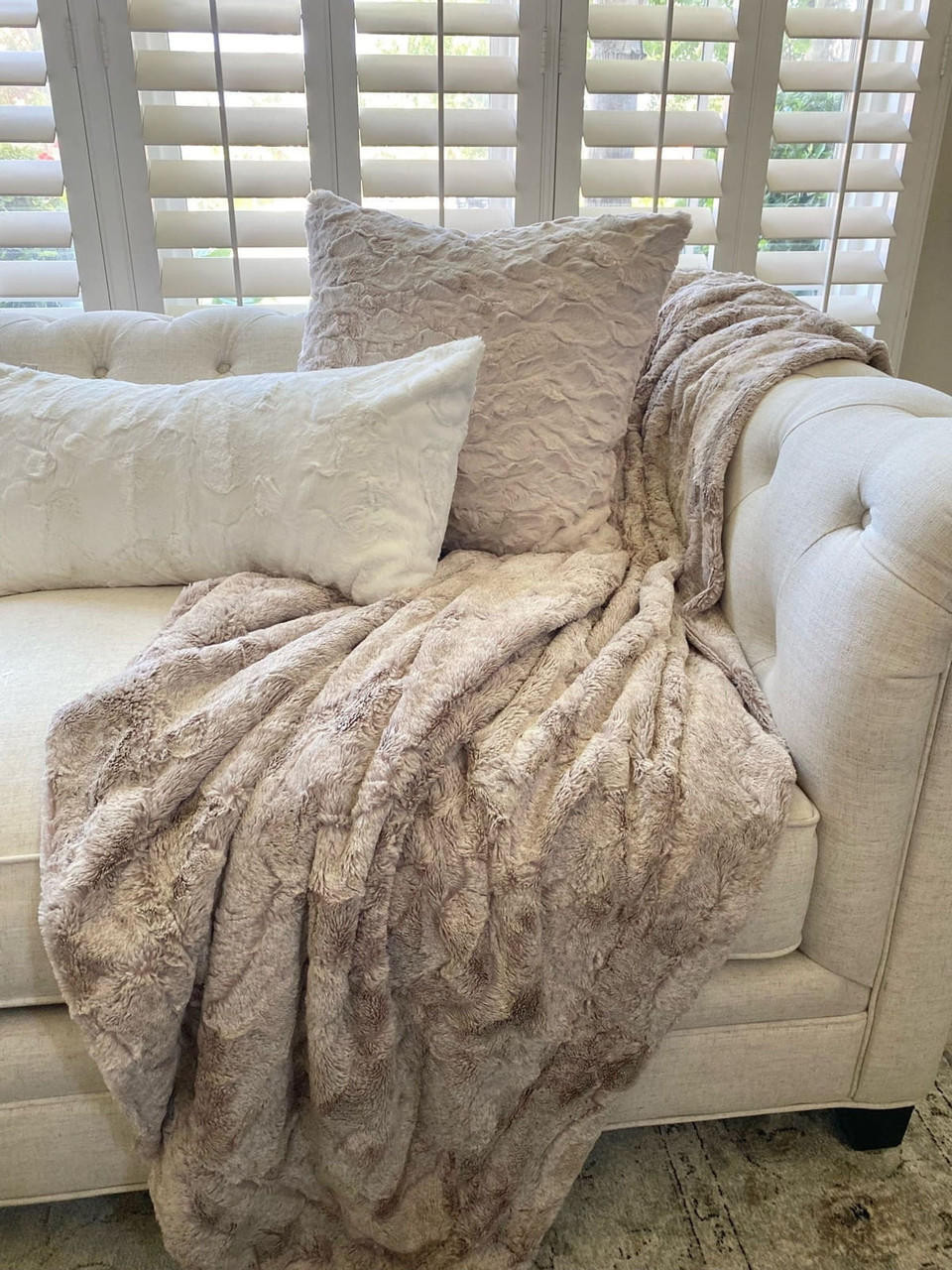 Bella hot sale lux throw