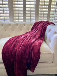 Keiki Co. Bella Lux Crimson Throw Blanket 