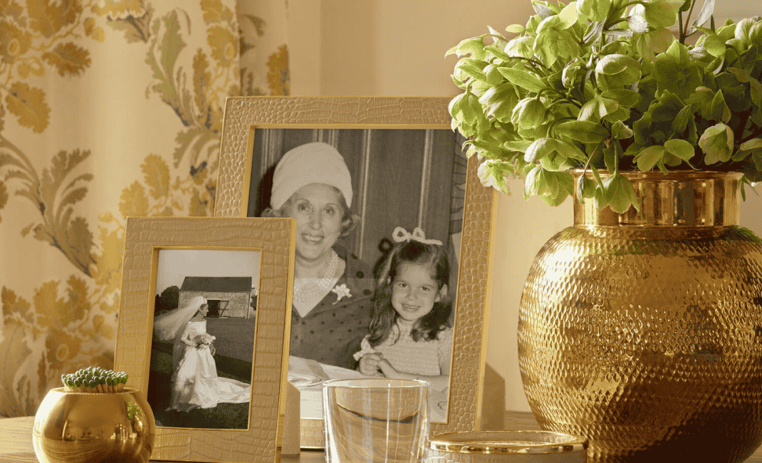 Easy Guide to Tabletop Frame Arrangements | Belle and June