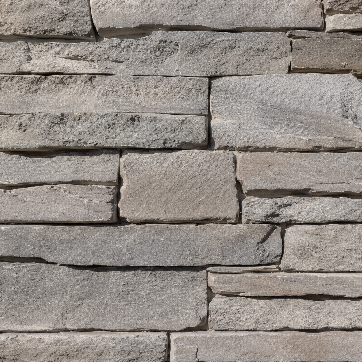 Stacked ledgestone in earth tones