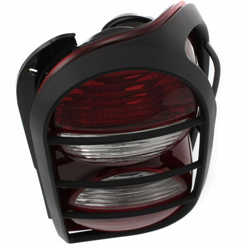 TAIL LAMP RH RENEGADE MODELS W/TAIL LAMP GUARD HQ REPLACEMENT FOR JEEP LIBERTY 2005 PARTSLINK NUMBER CH2801160