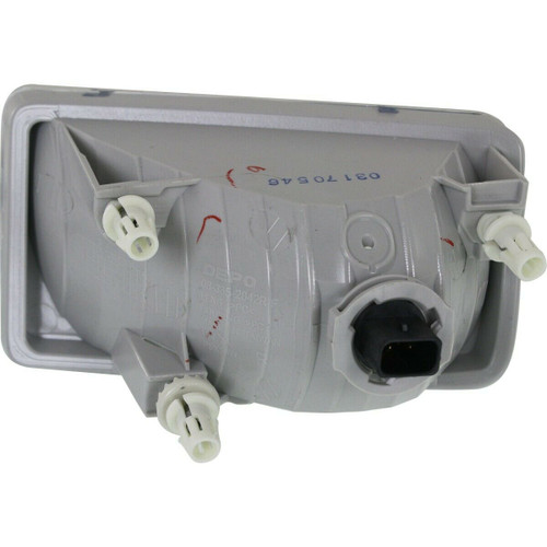 FOG LAMP FR RH 2ND DESIGN HQ   REPLACEMENT FOR GMC YUKON 2015 PARTSLINK NUMBER  GM2593311