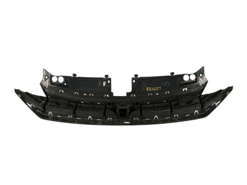 GRILLE MATTE- BLACK W/CHROME MOULDING SAME AS VW1200173 REPLACEMENT FOR VOLKSWAGEN JETTA(TYPE 6) 2019 PARTSLINK NUMBER VW1200174 GRILLE MATTE- BLACK W/CHROME MOULDING SAME AS VW1200173 REPLACEMENT FOR VOLKSWAGEN JETTA(TYPE 6) 2019 PARTSLINK NUMBER VW1200174