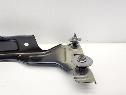 FENDER BRACE FR LH STEEL REPLACEMENT FOR AUDI A4 QUATTRO 2019 PARTSLINK NUMBER AU1244109 FENDER BRACE FR LH STEEL REPLACEMENT FOR AUDI A4 QUATTRO 2019 PARTSLINK NUMBER AU1244109