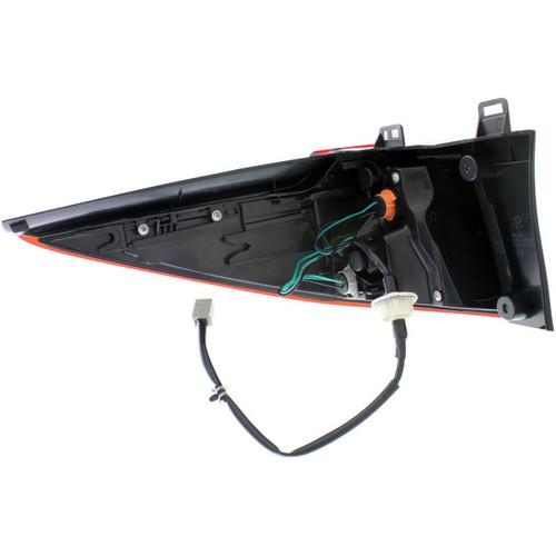 TAIL LAMP RH CAPA  REPLACEMENT FOR MAZDA MAZDA 5 2015 PARTSLINK NUMBER  MA2805109C