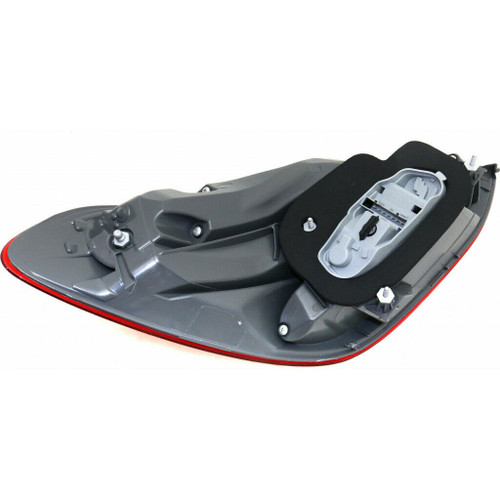 TAIL LAMP RH SDN W/HALOGEN HEAD LAMP HQ  REPLACEMENT FOR MERCEDES C63 AMG (4-DOOR) 2015 PARTSLINK NUMBER  MB2801143
