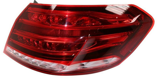 TAIL LAMP RH SDN/HYB HQ REPLACEMENT FOR MERCEDES E400 2015 PARTSLINK NUMBER MB2805112 TAIL LAMP RH SDN/HYB HQ REPLACEMENT FOR MERCEDES E400 2015 PARTSLINK NUMBER MB2805112