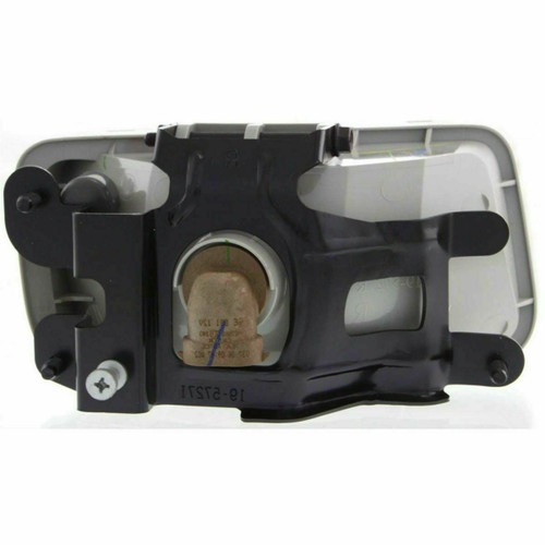 FOG LAMP FR LH HQ REPLACEMENT FOR PONTIAC WAVE SEDAN (CANADA) 2005 PARTSLINK NUMBER GM2592156