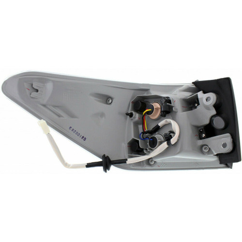 TAIL LAMP RH HQ  REPLACEMENT FOR TOYOTA HIGHLANDER 2015 PARTSLINK NUMBER  TO2805120