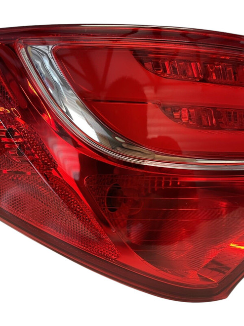 TAIL LAMP LH LED  HQ    REPLACEMENT FOR HYUNDAI SANTA FE SPORT 2013 PARTSLINK NUMBER  HY2804124