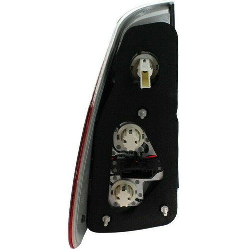 TAIL LAMP RH W/WHITE TURN INDICATOR 04-06 HQ REPLACEMENT FOR BMW X5 2006 PARTSLINK NUMBER BM2801118 TAIL LAMP RH W/WHITE TURN INDICATOR 04-06 HQ REPLACEMENT FOR BMW X5 2006 PARTSLINK NUMBER BM2801118