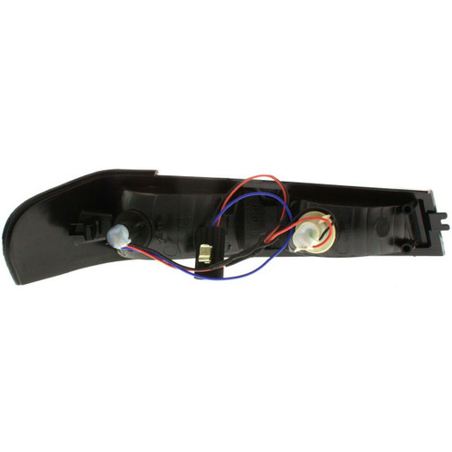 SIGNAL LAMP FR LH (EXTREME MODEL) HQ REPLACEMENT FOR CHEVROLET COLORADO 2006 PARTSLINK NUMBER GM2520192 SIGNAL LAMP FR LH (EXTREME MODEL) HQ REPLACEMENT FOR CHEVROLET COLORADO 2006 PARTSLINK NUMBER GM2520192