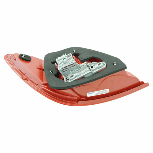 TAIL LAMP RH LED TYPE CPE/SDN HQ REPLACEMENT FOR MERCEDES C300 2013 PARTSLINK NUMBER MB2801135