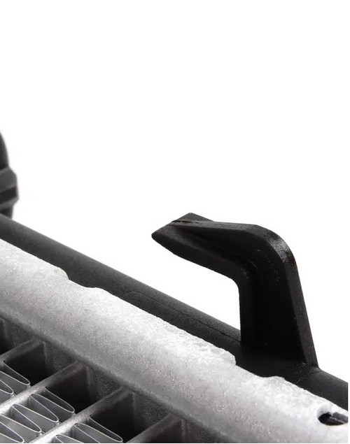 RADIATOR (2635) REPLACEMENT FOR BMW Z4 2004 PARTSLINK NUMBER BM3010106