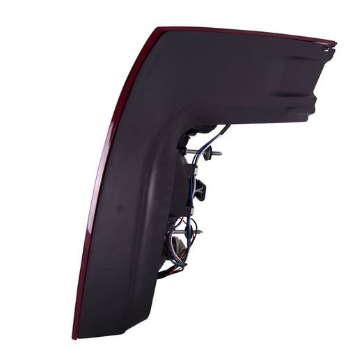 TAIL LAMP RH W/BLACK SQUARE IN LOWER LENS TO 1/3/04 HQ REPLACEMENT FOR CADILLAC  CTS-V SEDAN 2004 PARTSLINK NUMBER GM2801230