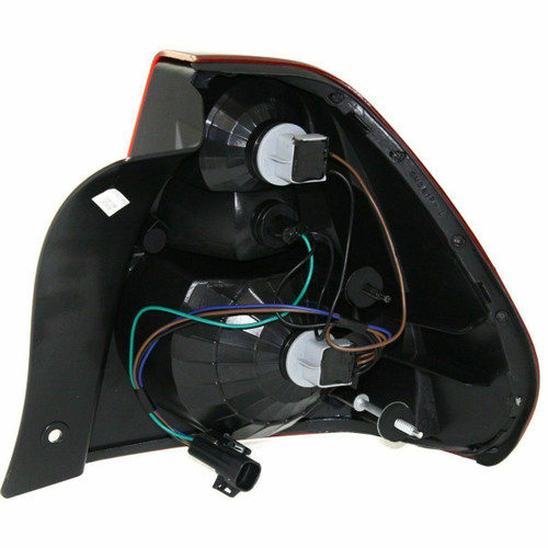 TAIL LAMP RH HQ REPLACEMENT FOR CHEVROLET MALIBU MAXX 2004 PARTSLINK NUMBER GM2801182 TAIL LAMP RH HQ REPLACEMENT FOR CHEVROLET MALIBU MAXX 2004 PARTSLINK NUMBER GM2801182