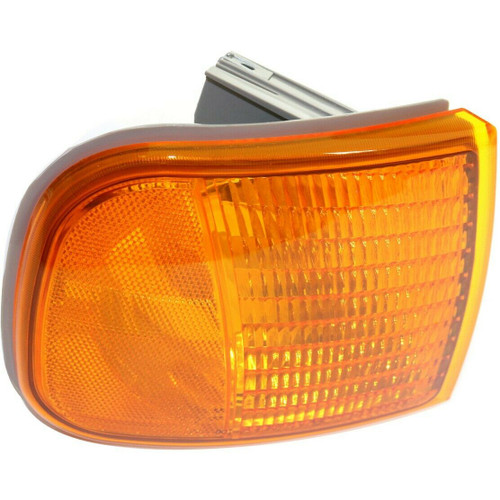 SIDE MARKER LAMP RH HERITAGE/XL/XLT MODEL AMBER LENS HQ REPLACEMENT FOR FORD PICKUP FORD HERITAGE 2004 PARTSLINK NUMBER FO2521178