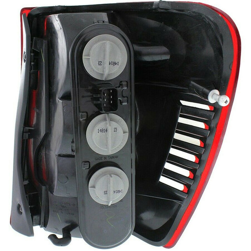 TAIL LAMP LH FROM 11/2001 HQ REPLACEMENT FOR JEEP GRAND CHEROKEE 2004 PARTSLINK NUMBER CH2800150