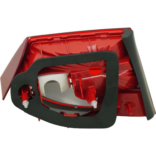 TRUNK LAMP RH (BACK-UP LAMP) CAPA REPLACEMENT FOR VOLKSWAGEN JETTA (TYPE 6) 2013 PARTSLINK NUMBER VW2803103C TRUNK LAMP RH (BACK-UP LAMP) CAPA REPLACEMENT FOR VOLKSWAGEN JETTA (TYPE 6) 2013 PARTSLINK NUMBER VW2803103C