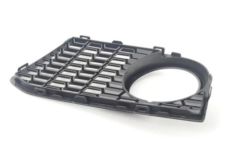 FOG LAMP BEZEL FR RH W/M PKG  REPLACEMENT FOR BMW 5 SERIES 2012 PARTSLINK NUMBER  BM1039118