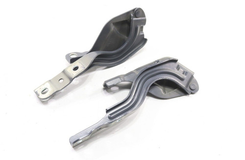 HOOD HINGE RH STEEL REPLACEMENT FOR HYUNDAI VENUE 2020 PARTSLINK NUMBER HY1236191 HOOD HINGE RH STEEL REPLACEMENT FOR HYUNDAI VENUE 2020 PARTSLINK NUMBER HY1236191