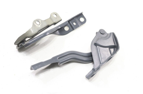 HOOD HINGE RH STEEL REPLACEMENT FOR HYUNDAI VENUE 2020 PARTSLINK NUMBER HY1236191 HOOD HINGE RH STEEL REPLACEMENT FOR HYUNDAI VENUE 2020 PARTSLINK NUMBER HY1236191