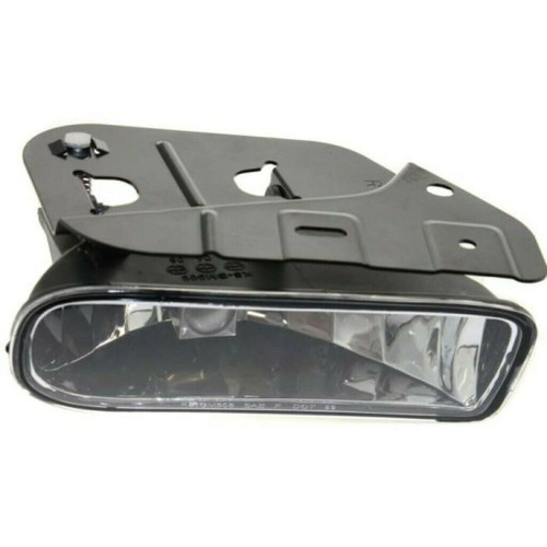 FOG LAMP FR RH HQ  REPLACEMENT FOR CADILLAC ESCALADE EXT 2002  PARTSLINK NUMBER GM2593138