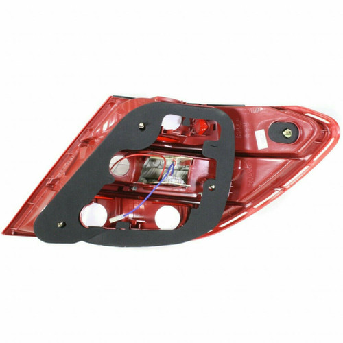 TAIL LAMP LH LED W/CURVE LIGHTING HQ REPLACEMENT FOR MERCEDES C63 AMG (4DOOR)  2010 PARTSLINK NUMBER  MB2800128 TAIL LAMP LH LED W/CURVE LIGHTING HQ REPLACEMENT FOR MERCEDES C63 AMG (4DOOR)  2010 PARTSLINK NUMBER  MB2800128