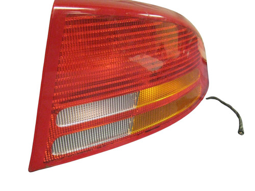 TAIL LAMP RH HQ REPLACEMENT FOR CHRYSLER INTREPID(CANADA) 2002 PARTSLINK NUMBER CH2801146 TAIL LAMP RH HQ REPLACEMENT FOR CHRYSLER INTREPID(CANADA) 2002 PARTSLINK NUMBER CH2801146