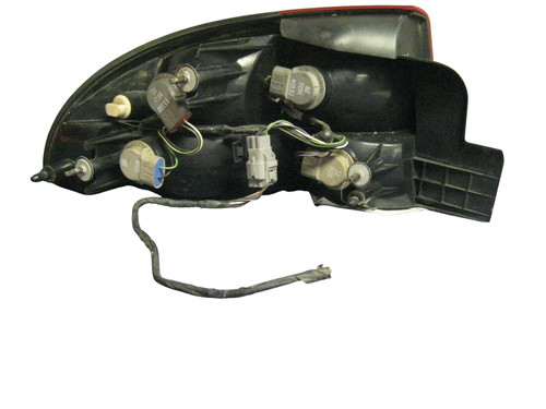 TAIL LAMP RH HQ REPLACEMENT FOR CHRYSLER INTREPID(CANADA) 2002 PARTSLINK NUMBER CH2801146 TAIL LAMP RH HQ REPLACEMENT FOR CHRYSLER INTREPID(CANADA) 2002 PARTSLINK NUMBER CH2801146