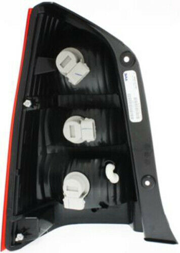 TAIL LAMP RH HQ  REPLACEMENT FOR MAZDA TRIBUTE 2001 PARTSLINK NUMBER  MA2801115